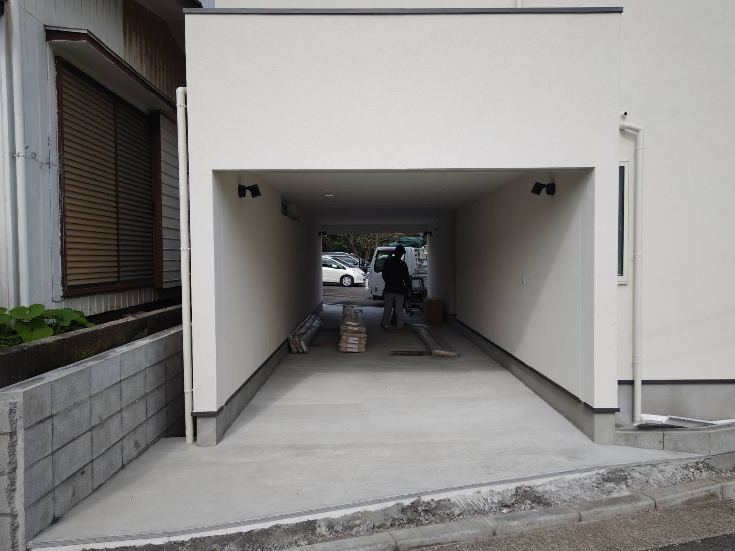 ガレージドア取付工事【スチール製ガレージドア クッキー】