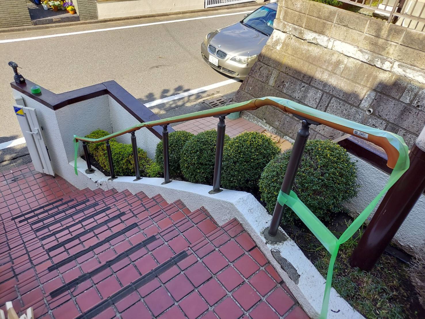 手摺取付工事【グリップライン歩行補助手すり】